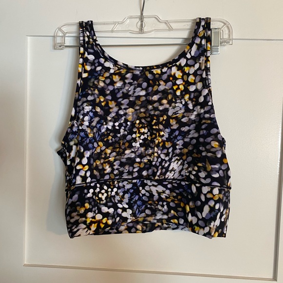 Power pivot tank top - Picture 3 of 8